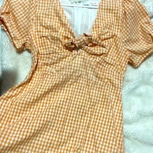 Brand new never worn. Super cute size medium. Perfect for game day in Knoxville